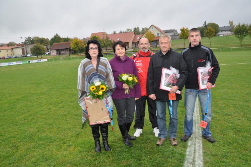 tl_files/fahrschule_lange/img/gallery/Sponsoring SC Adelshofen 1 u. 2 Mannschaft/Sponsoren2.JPG